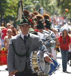 564px-Steubenparade2006gams
