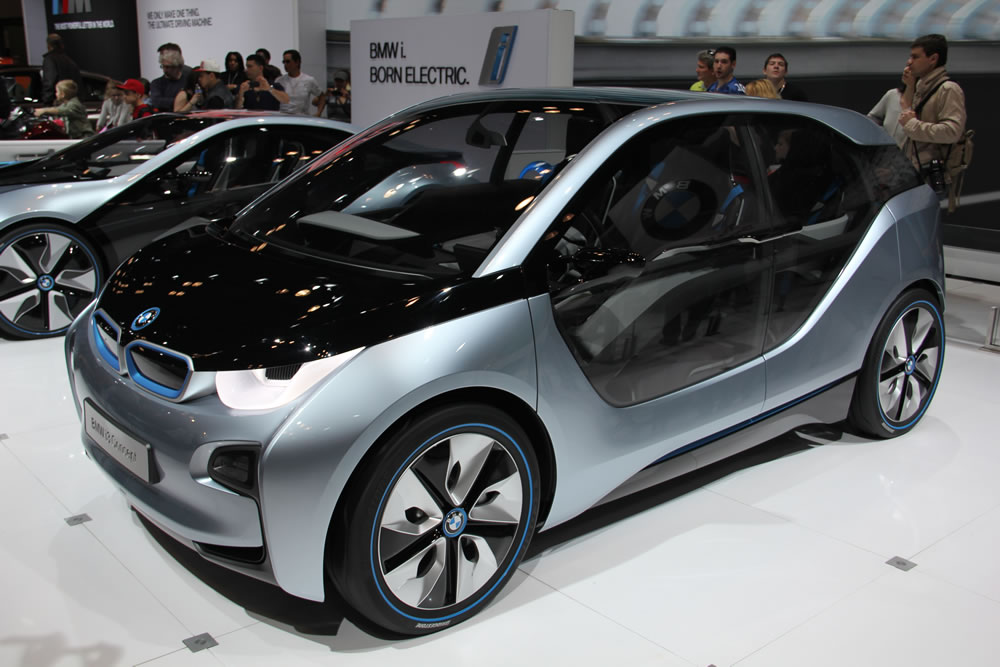 BMW_electric_car_silver